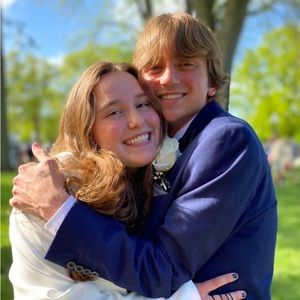 Meet your Posher, Gloria